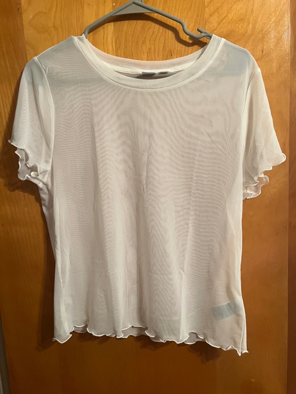 Lightweight cream Ruffle-Edge Short Sleeve Top - Women